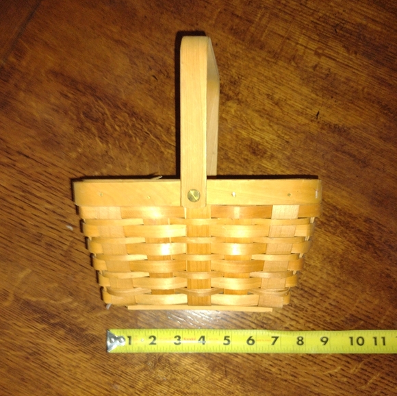 7" Country Woven Collection and basket Maspeth NY with folding handle - Picture 1 of 5